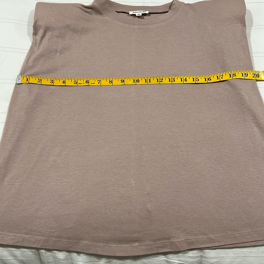 Dressed In LALA Muscle Tee Tan Shoulder Pads Boxy Fit S - Picture 14 of 14